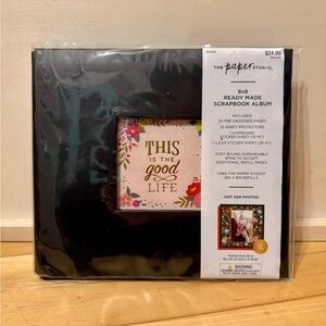 The Paper Studio 8x8 Scrapbook Album NWT – Feminine Floral